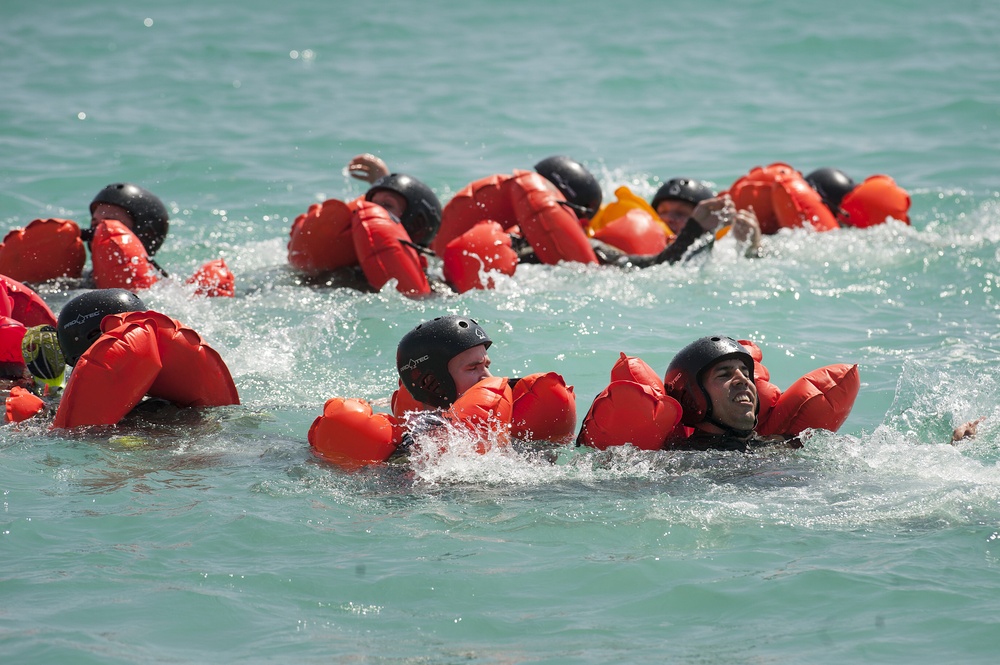 Airmen hone skills during SERE water survival training