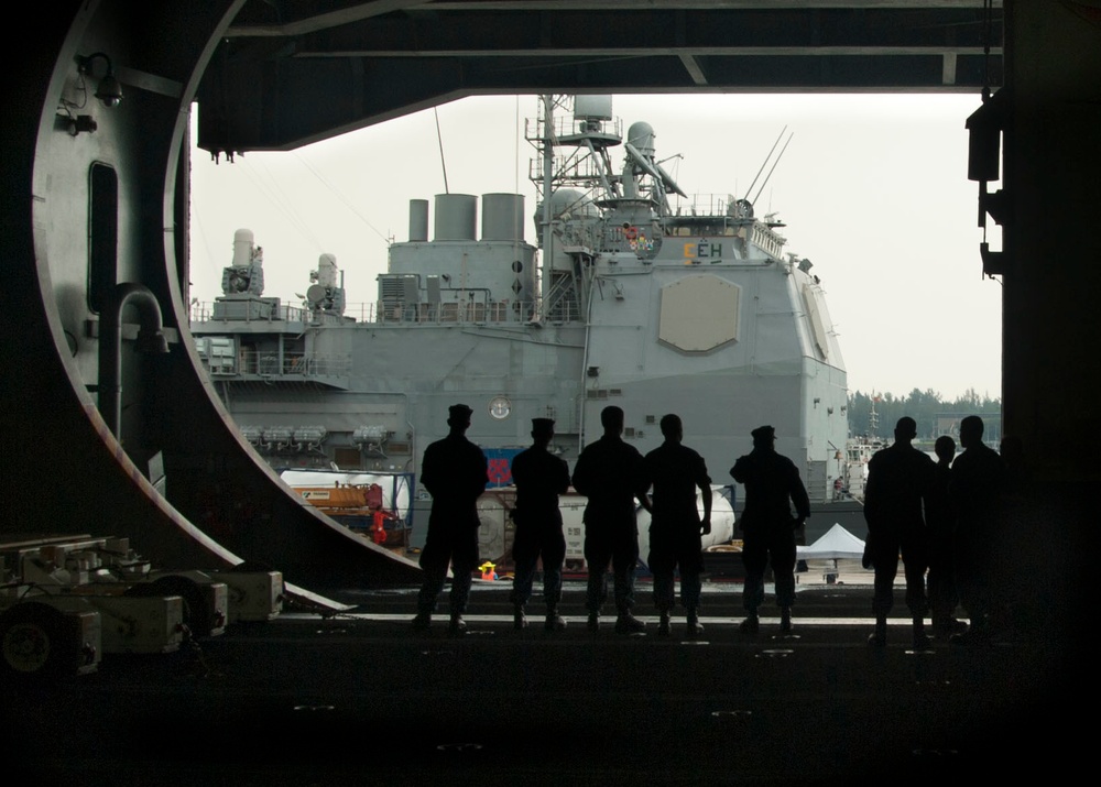 USS Carl Vinson departs Singapore