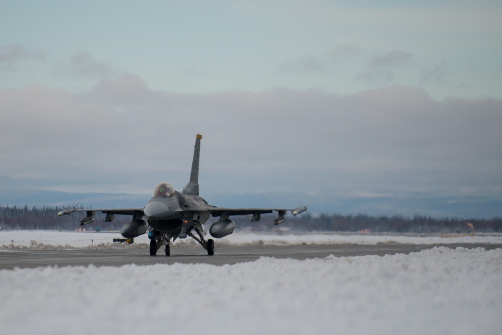 RED FLAG-Alaska 15-1