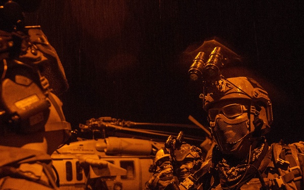 SEALs, Marines use USS George Washington as forward staging base