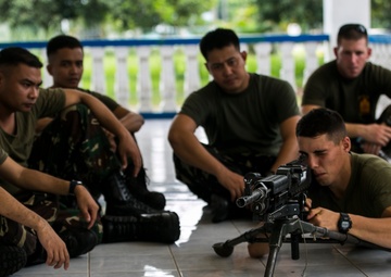 U.S. Marines, Philippine Airmen share tactics