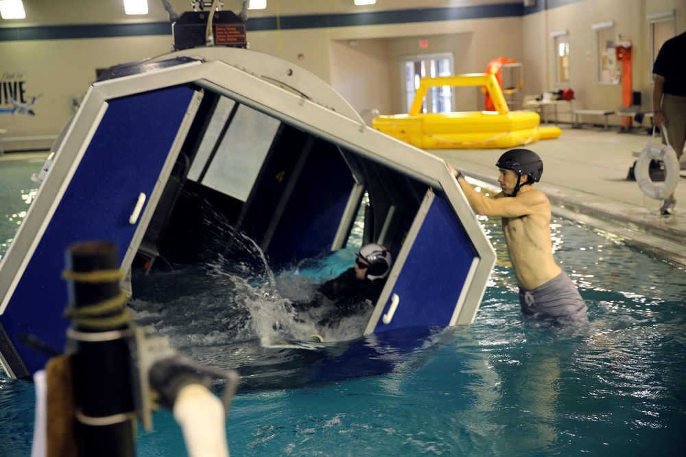 Aviation Marines, Sailors test water survival skills