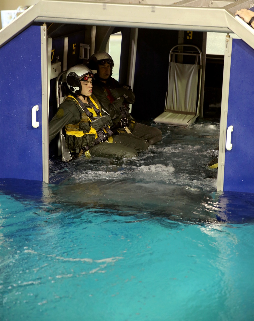Aviation Marines, Sailors test water survival skills