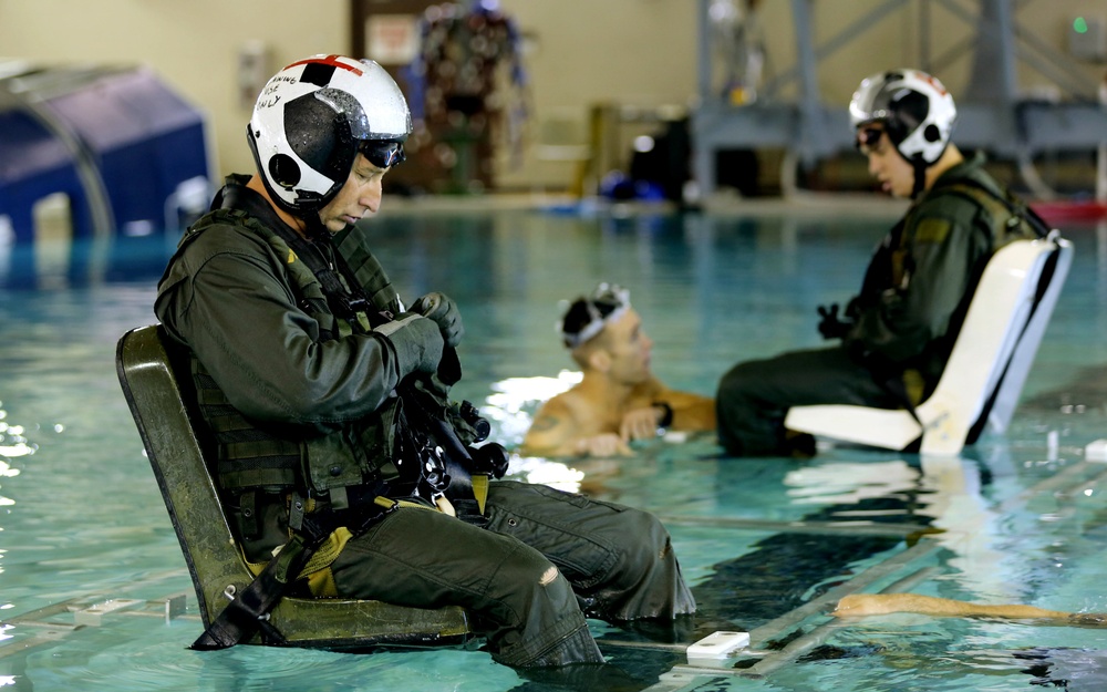 Aviation Marines, Sailors test water survival skills