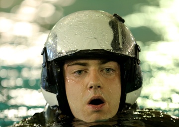 Aviation Marines, Sailors test water survival skills