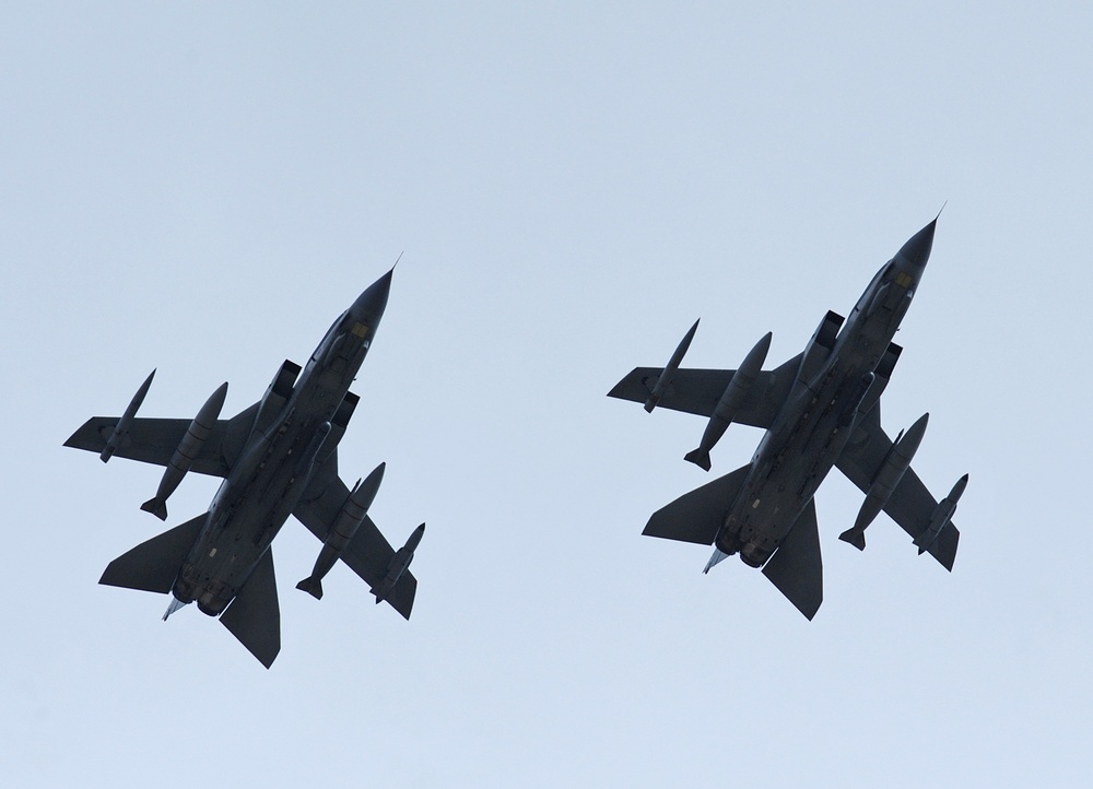 A two-ship of Tornado GR4s returns