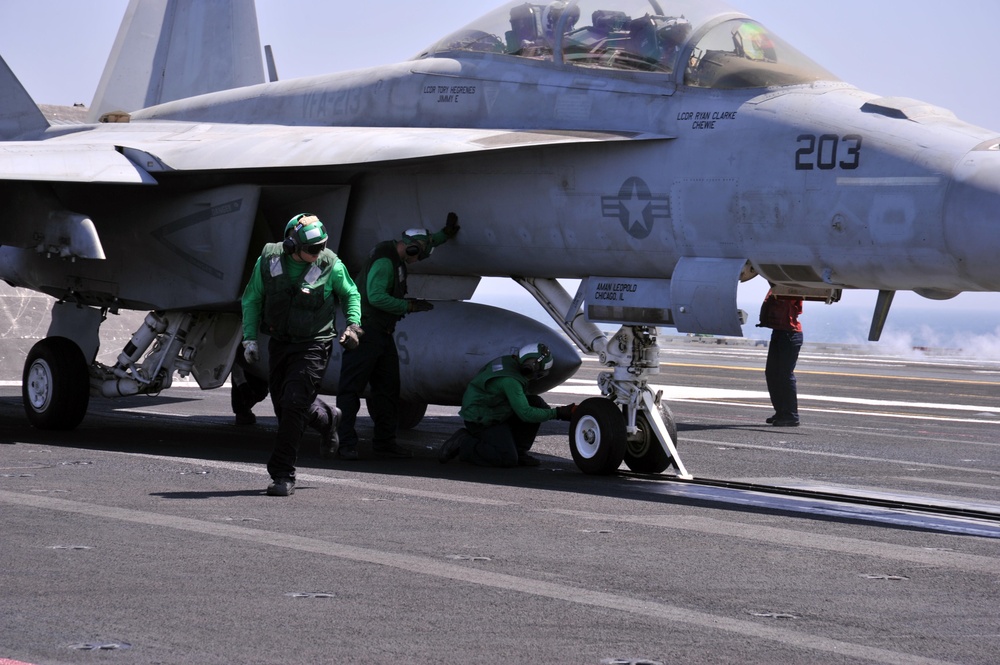 USS George H.W. Bush (CVN 77) operations