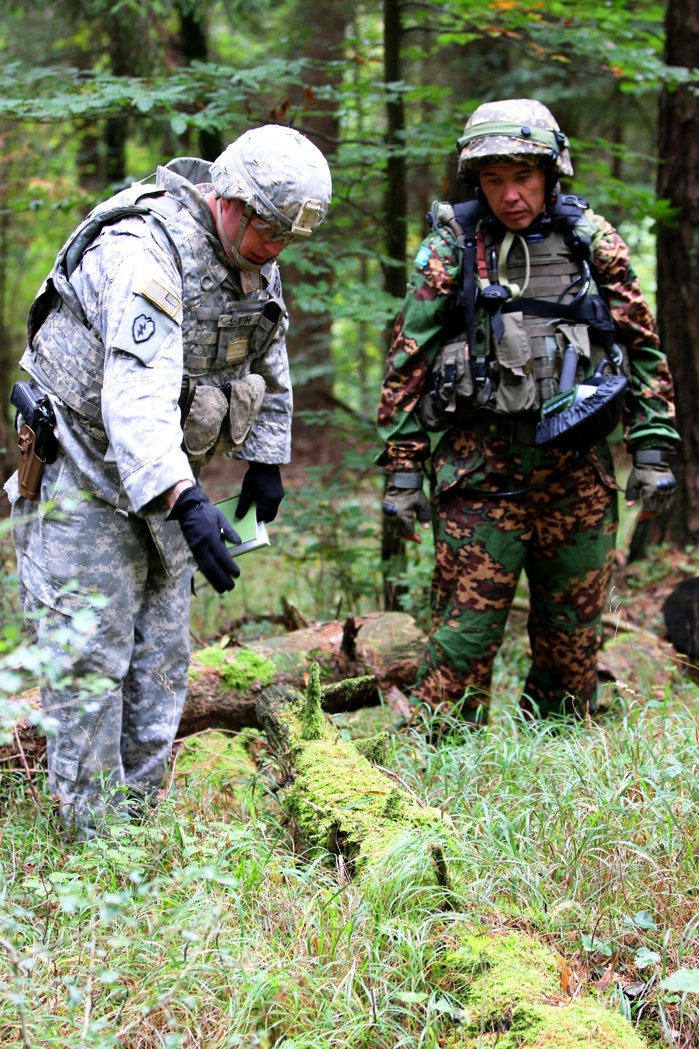 Multinational EOD teams train together