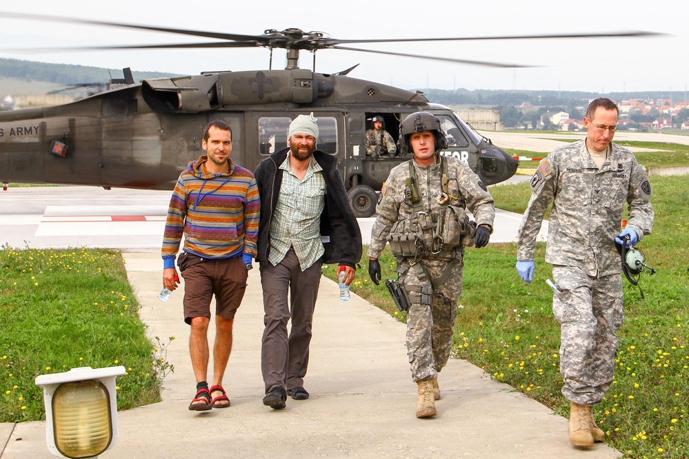 Medevac crew rescues stranded EULEX members