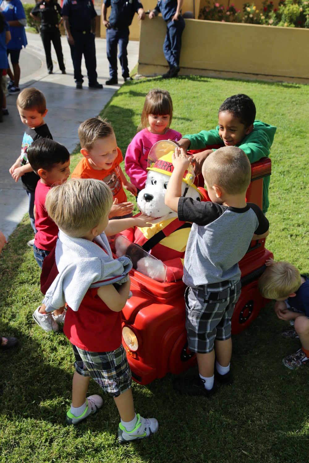 Marine Corps Logistics Base Barstow Fire Department Visits Child Development Center