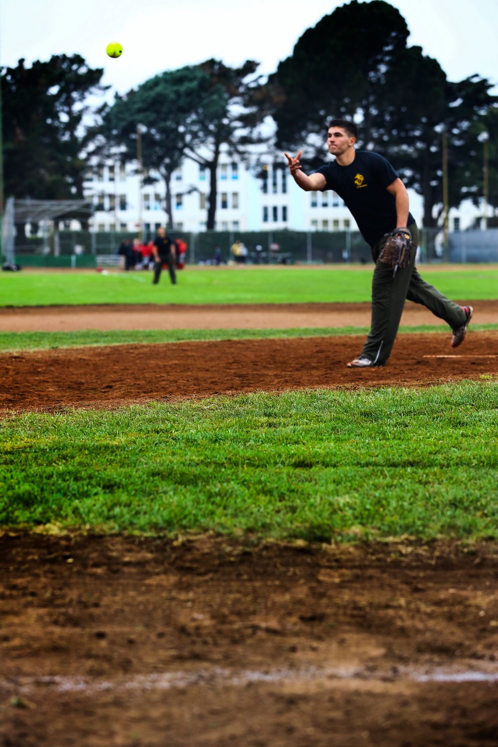 Marines play softball against San Francisco Police Department