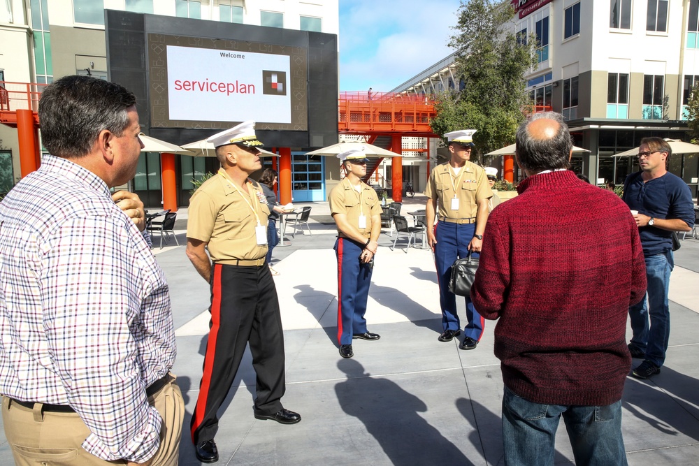 Marines get behind the curtains of Facebook
