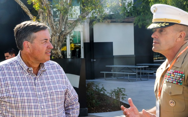 Marines get behind the curtains of Facebook