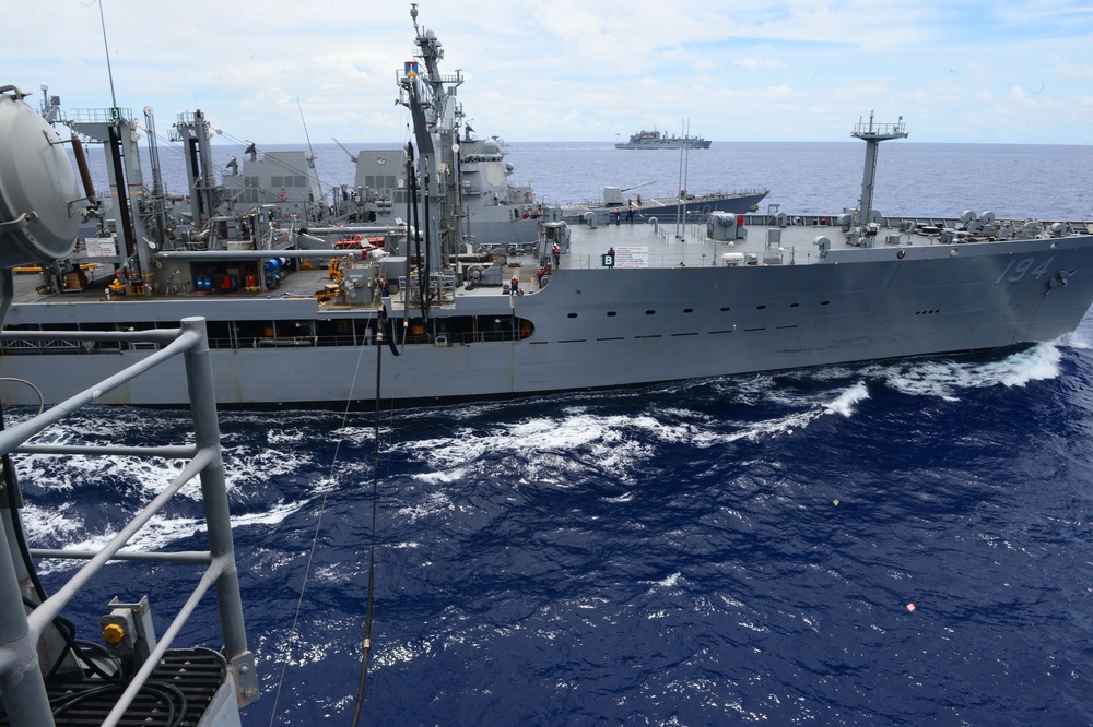 USS Bunker Hill replenishment