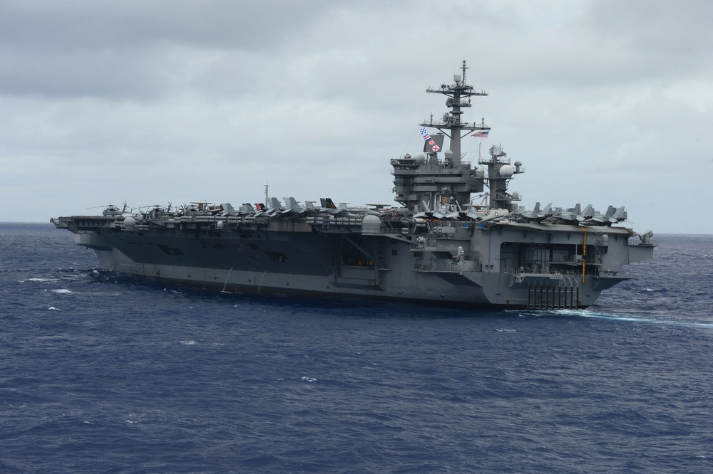 USS Carl Vinson participates in Valiant Shield