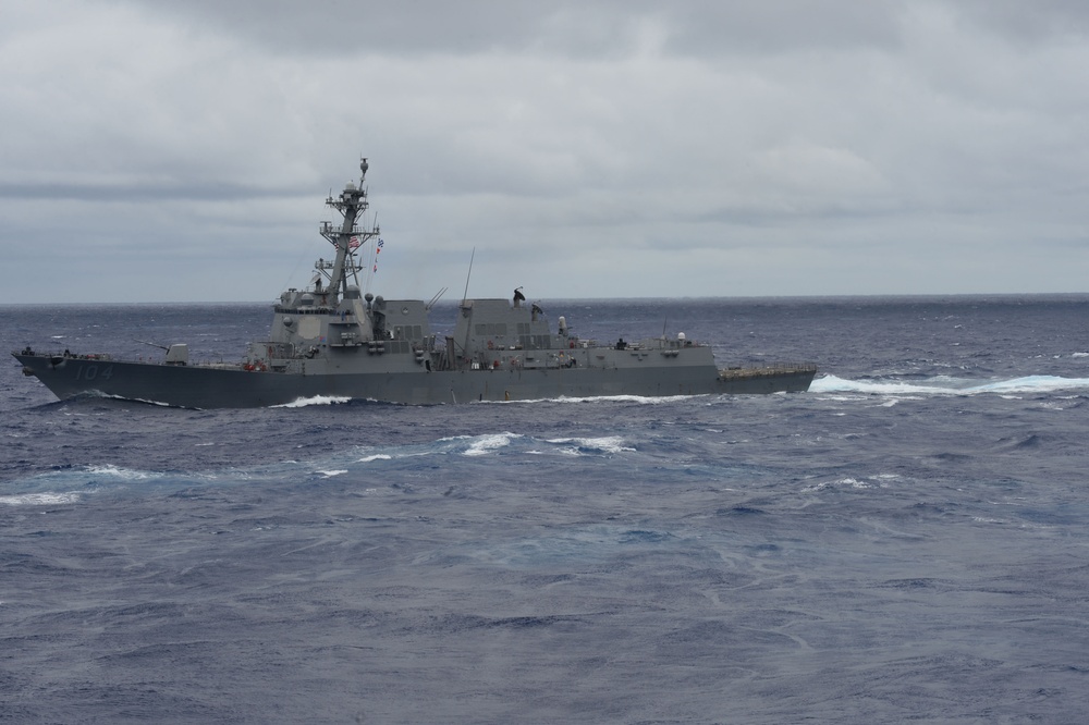 USS Sterett participates in Valiant Shield