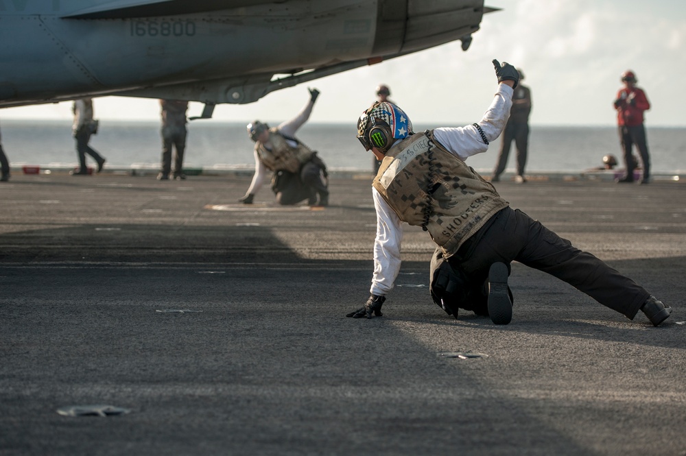 DVIDS - Images - USS Carl Vinson western Pacific deployment 2014 [Image ...