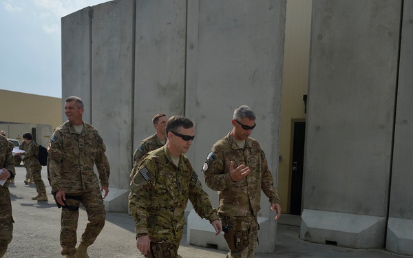 AFCENT commander visits 455 AEW