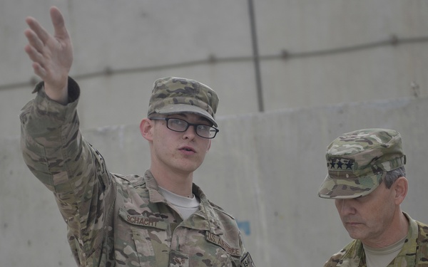 AFCENT commander visits 455 AEW