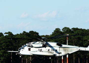 HMH-366 hone aerial refueling skills