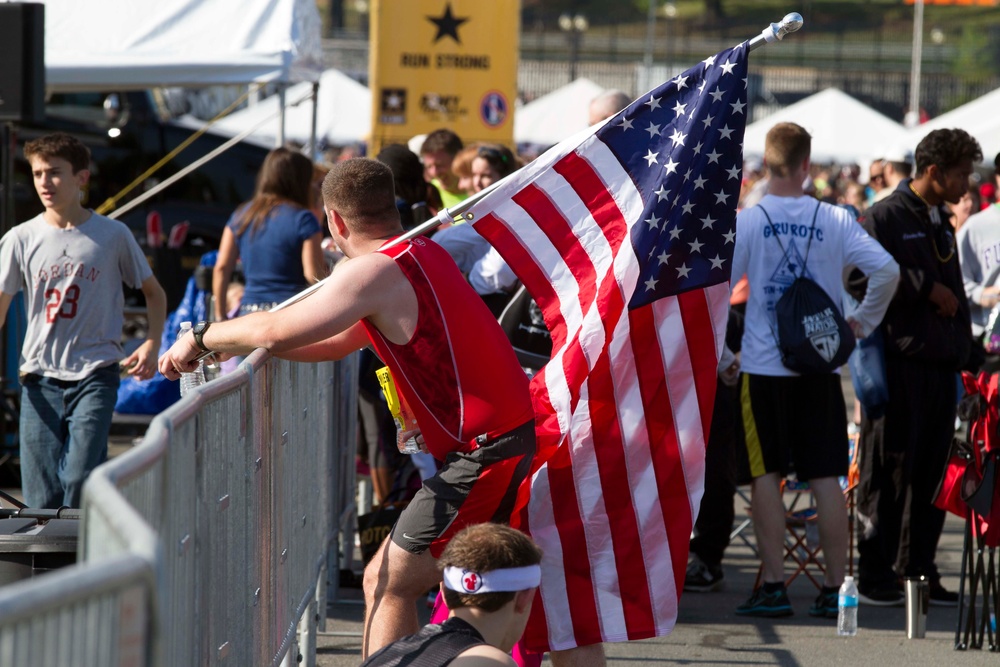 98th Training Division supports 2014 Army Ten Miler