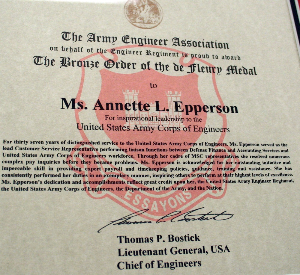 USACE Payroll Program Manager concludes career with end of FY 14