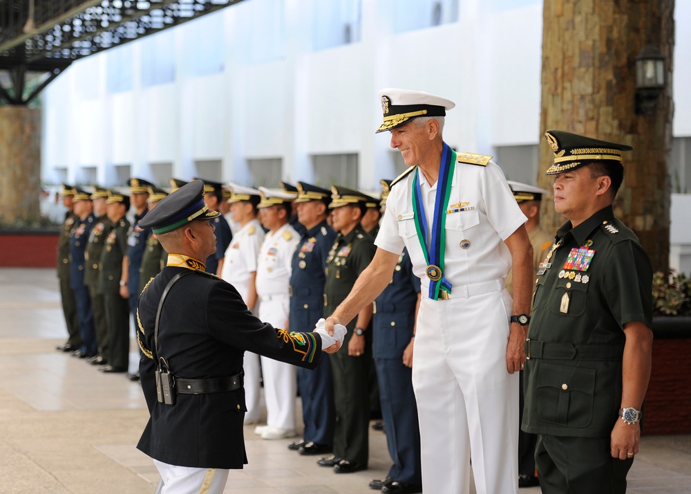 PACOM commander visits Philippines