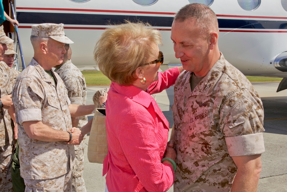 Marine Corps Commandant Visits MCAS Beaufort