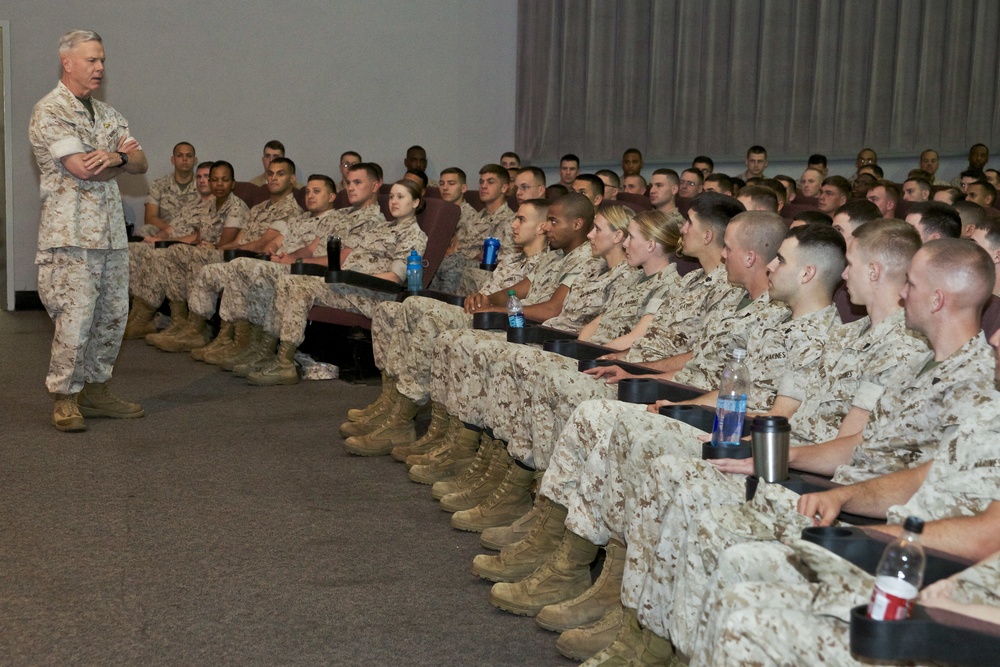 Marine Corps Commandant Visits MCAS Beaufort