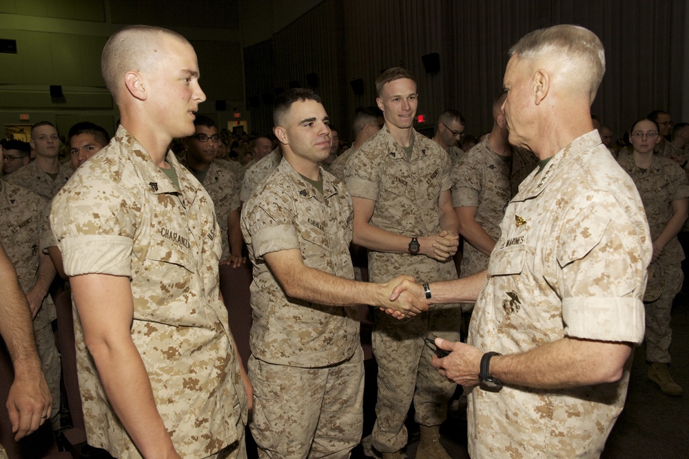 Marine Corps Commandant Visits MCAS Beaufort