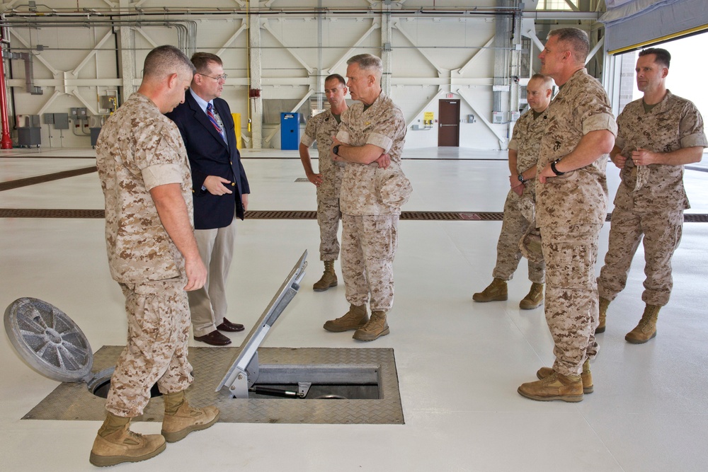 Marine Corps Commandant Visits MCAS Beaufort