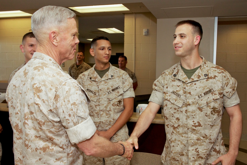 Marine Corps Commandant Visits MCAS Beaufort