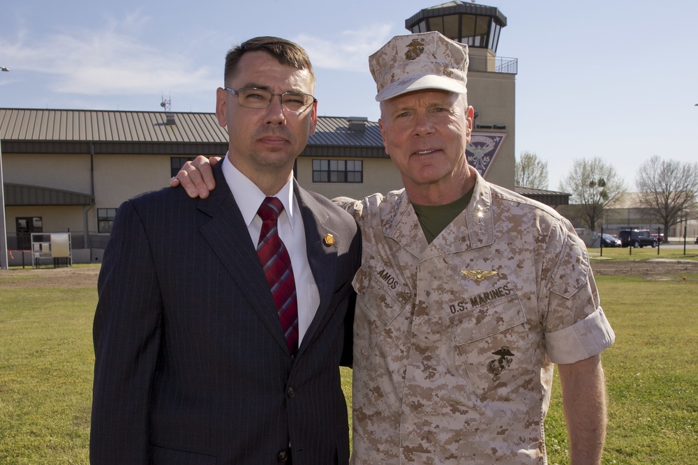 Marine Corps Commandant Visits MCAS Beaufort