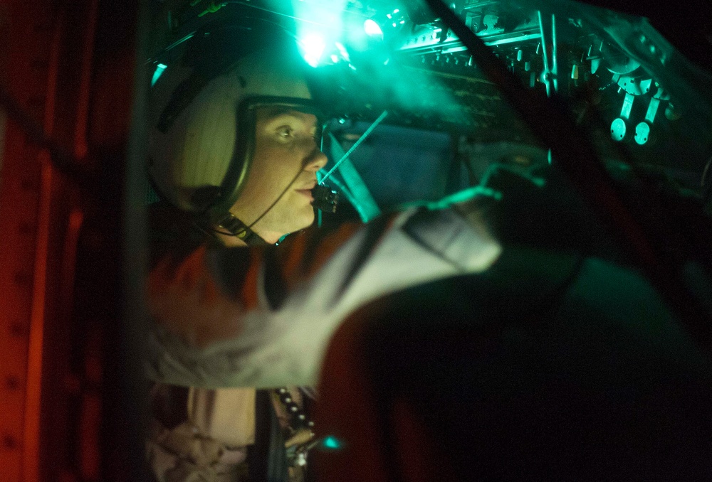 Seahawk pilot conducts preflight checks aboard USS George Washington