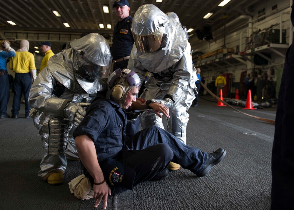 USS Bonhomme Richard aviation training team drills