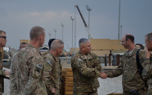 ISAF commander visits Bagram