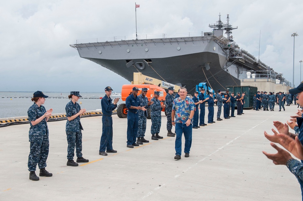 Departure ceremony for USS Wasp port engineer
