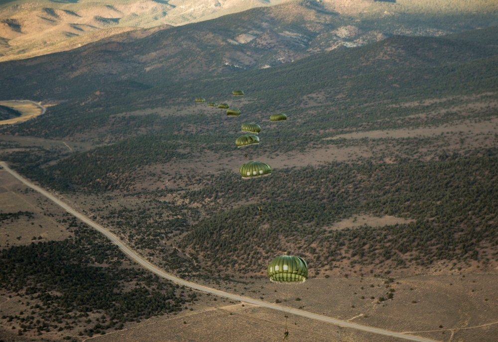 3D MSOB Marines conduct low level static line parachute jumps at Bridgeport, California