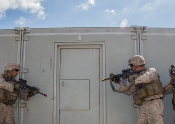 Marines train for helicopter raids