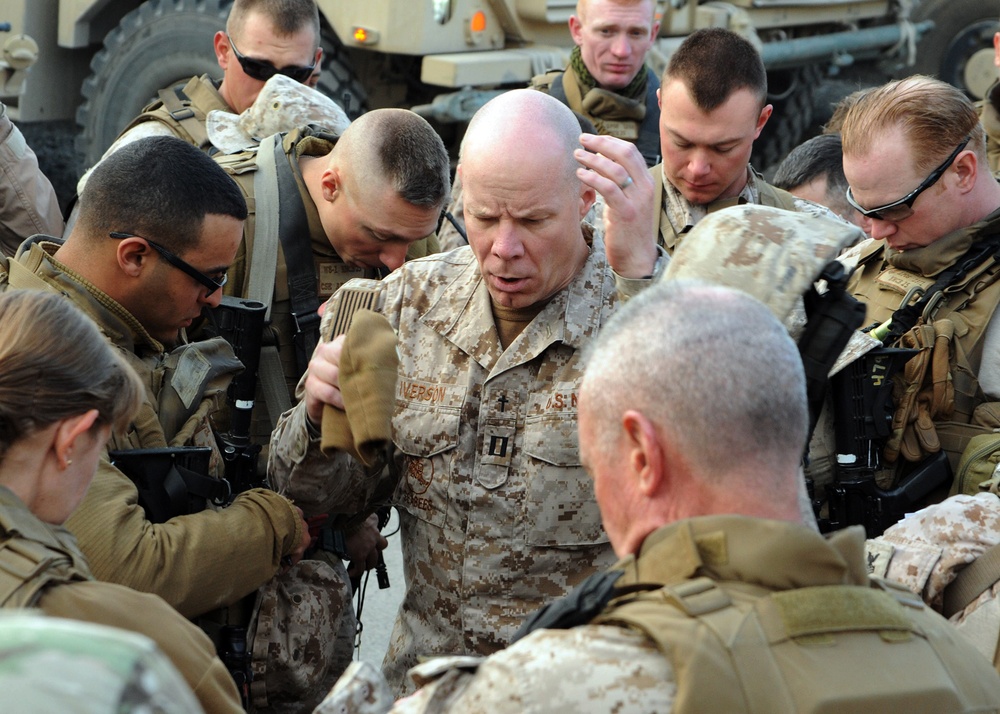 NMCB 25 chaplain offers prayer of safety