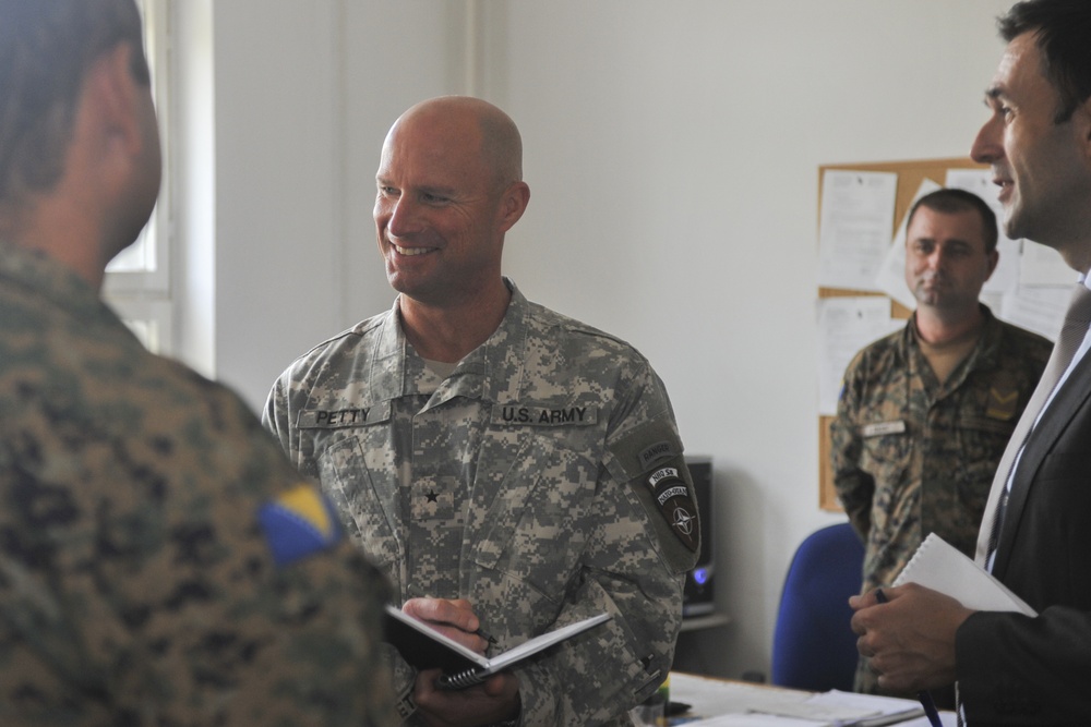 NATO HQ Sarajevo commander visits AFBiH Logistics Command