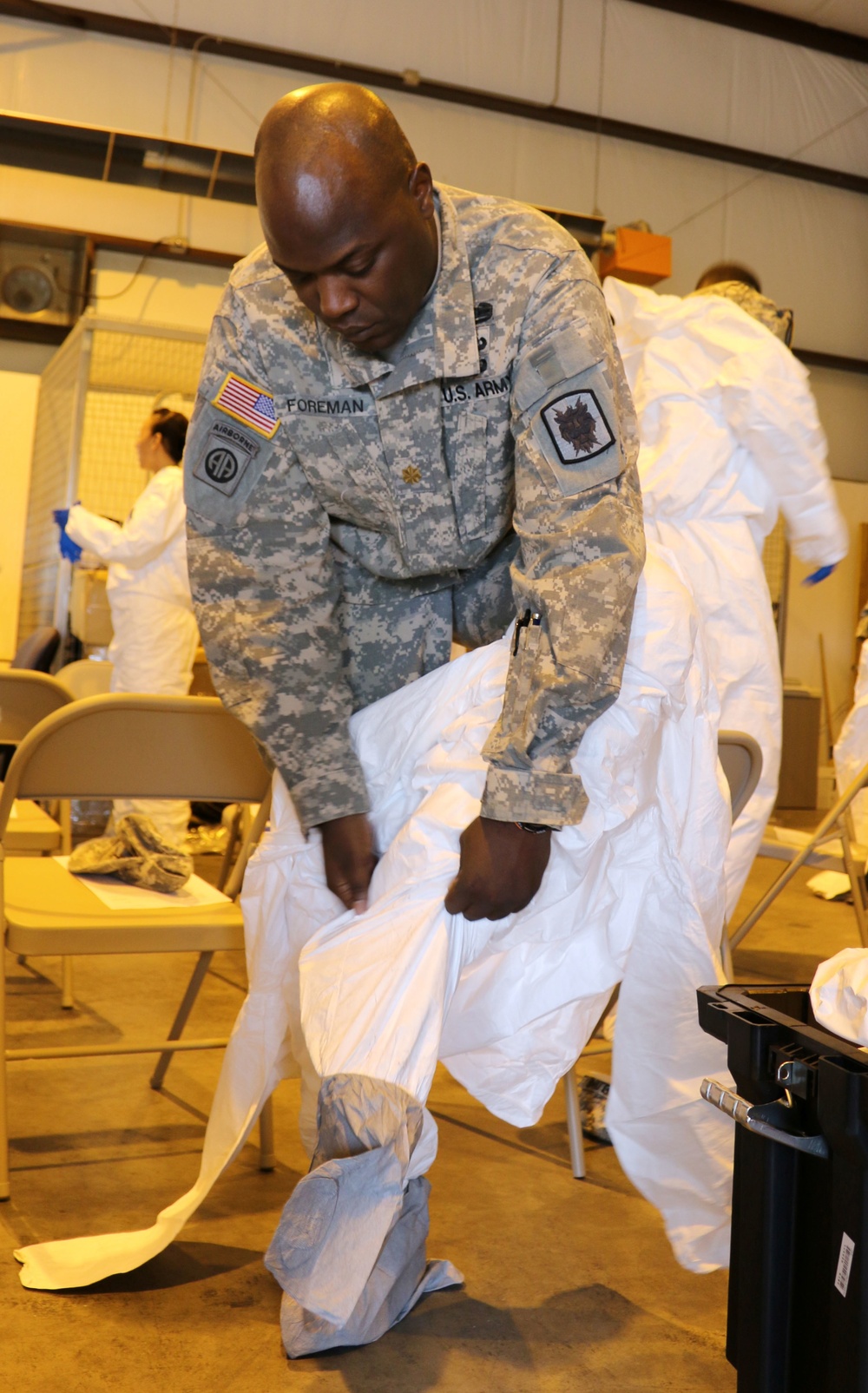 Soldiers size personal protective equipment