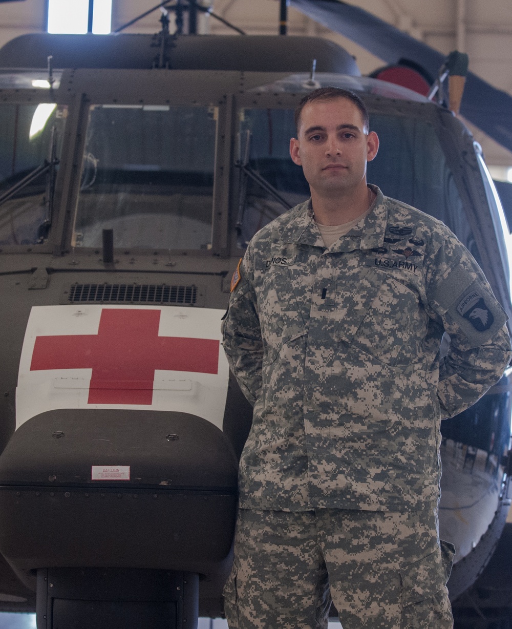 Medevac pilot earns honor grad during badge lanes