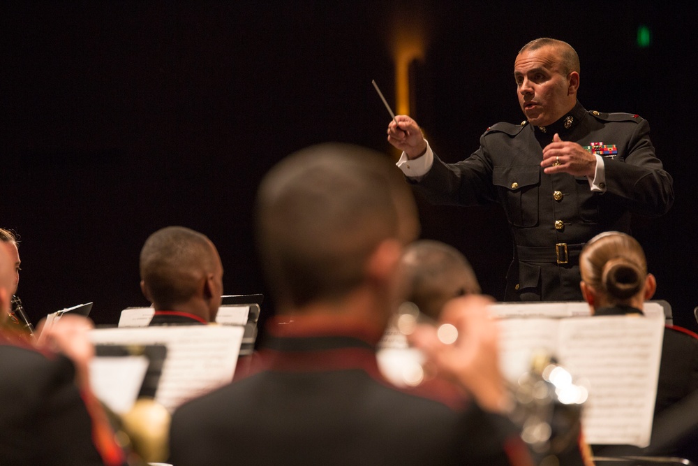 Parris Island Marine Band struts through Bridgeport, Conn.