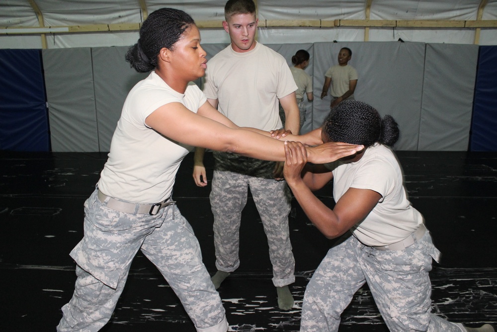 ‘Devil’ Soldiers flip during training