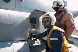 “Dragons” deliver disaster aid during exercise Wakayama Alert