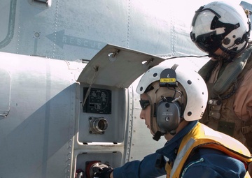 “Dragons” deliver disaster aid during exercise Wakayama Alert