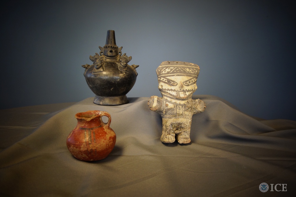 25 Peruvian cultural treasures returned to the government of Peru