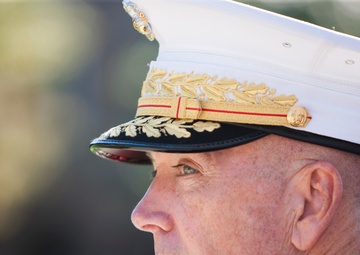 Amos passes Marine command to Dunford
