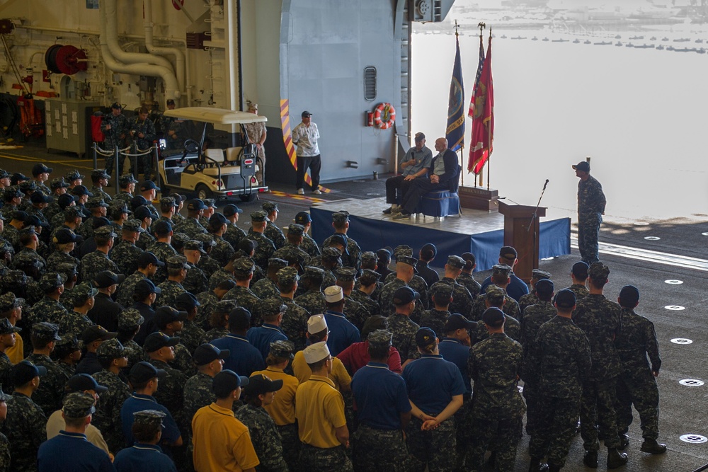 USS Arizona survivor visits USS America
